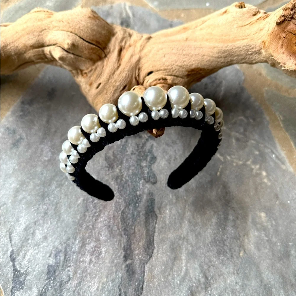New🌟Anthropologie-Dual Pearl Velvet Padded Headband